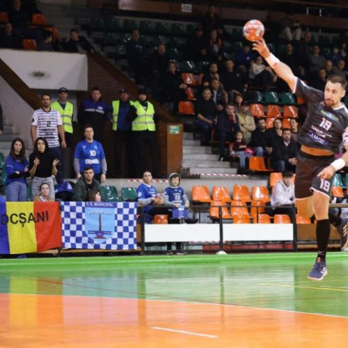 Handbal masculin: Bacăul a învins clar Focșaniul în Sala Sporturilor ”Alin Moldoveanu”