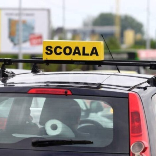 Reguli noi pentru circulația mașinilor de școală în Focșani