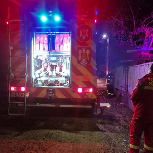 Incendiu la o casa din comuna Dumbraveni