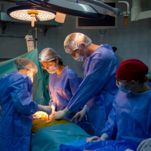 Un bărbat din Vrancea a primit o nouă șansă la viață prin transplant de rinichi