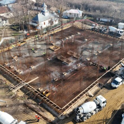 A început turnarea betonului pentru noul spital din Tecuci