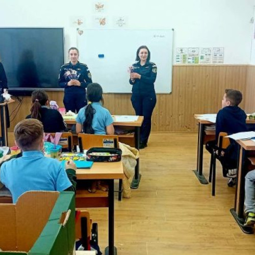 Activități informative în școlile din Vrancea