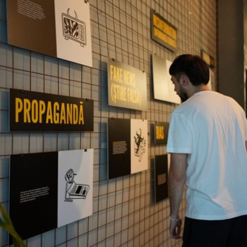 Expoziția &quot;Fake News. Pe urmele minciunilor&quot; ajunge în Focșani