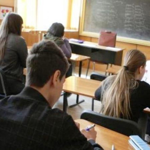 Simularea Evaluării Naționale pentru elevii de clasa a VIII-a începe luni