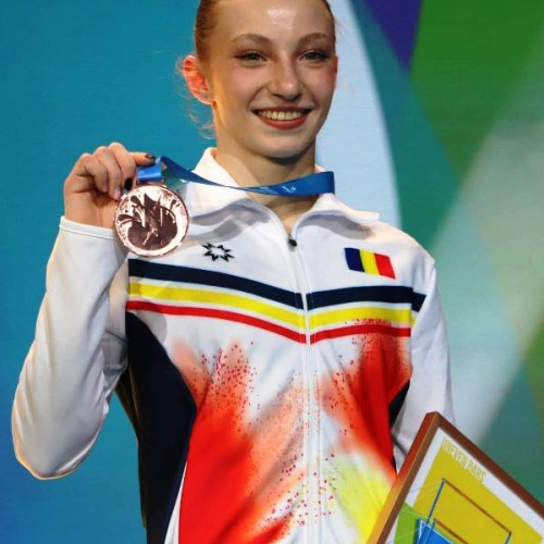 Ana Barbosu, gimnasta din Focșani cu patru medalii europene, dintre care una de aur, una de argint și două de bronz, este considerată cea mai bună sportivă a României din ultimul deceniu, menționează jurnaldevrancea.ro. Conform sursei, după ce și-a încheiat cu succes participarea la Campionatele Europene de la Leipzig, unde a câștigat aceste medalii, sportiva va avea viitorul asigurat peste Ocean, la Universitatea Stanford, unde va studia și va face echipă cu echipa feminină de gimnastică academia americană.