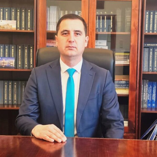 Seism în sistemul public din România: mii de angajați lucrează peste limitele legale