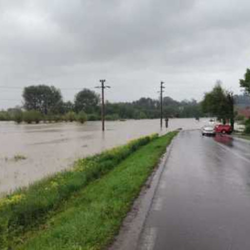 Atenționare privind viituri rapide și posibile inundații locale în mai multe județe din țară