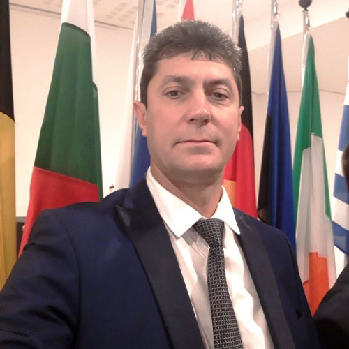 Adunarea generală a Asociației comunelor din România - filiala Vrancea, desfășurată astăzi în sala de ședințe a Consiliului Județean Vrancea, a adus în centrul atenției administrația locală din județ. Potrivit jurnaldevrancea.ro, evenimentul a reunit zeci de primari de comune care au desemnat noua conducere a filialei.