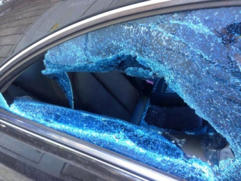 incident ciudat în focșani: geam spart de un bărbat necunoscut