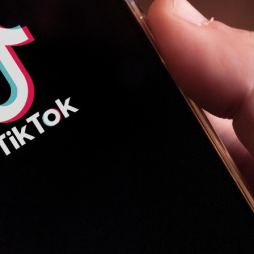 Un gigant din domeniul finanțelor se retrage din consorţiul care negociază preluarea TikTok în SUA