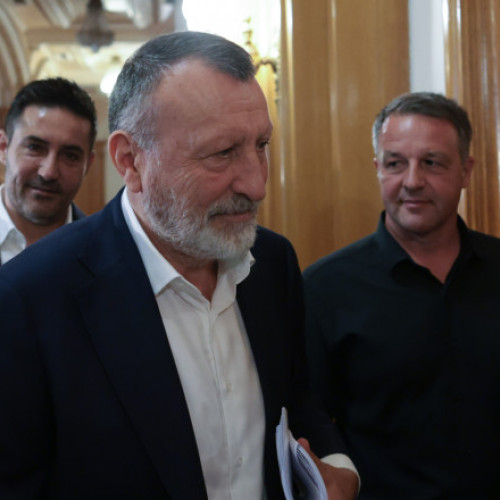 Paul Stănescu îl atacă pe Ilie Bolojan și amenință coaliția: „Trebuie să decidem urgent dacă mai rămânem la guvernare”