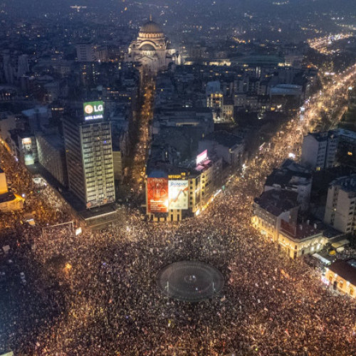 Proteste la Belgrad după 10 luni de la accidentul din Novi Sad