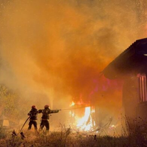 Incendiu la fostele barăci ale constructorilor de pe strada Ciobanului, anunță ISU Galați