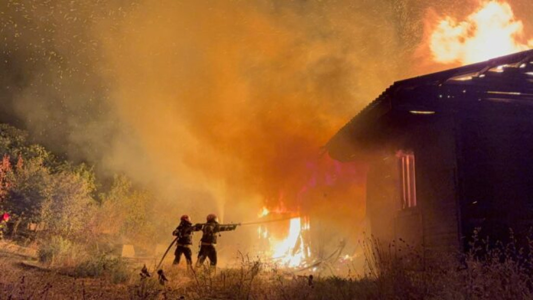 Incendiu la fostele barăci ale constructorilor de pe strada Ciobanului, anunță ISU Galați