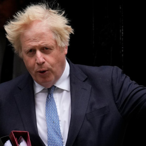 Boris Johnson critică gestul lui Trump de a întâlni Putin cu covorul roșu