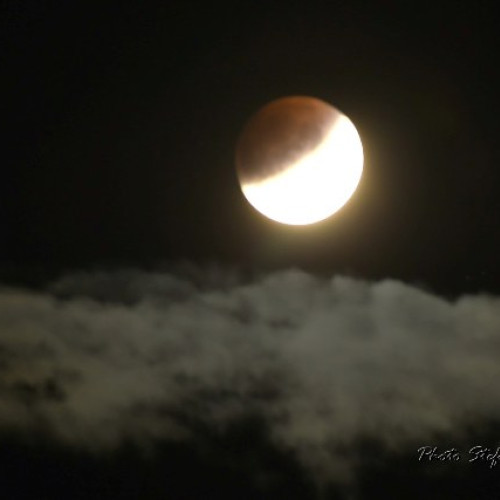Eclipsă totală de lună, cer spectaculos în toată țara