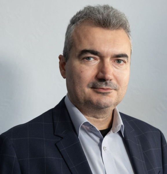 Provocări globale și tensiuni în învățământul românesc în contextul actual