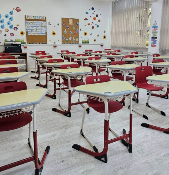 Peste 400 de locuri în educație, cu salarii variabile