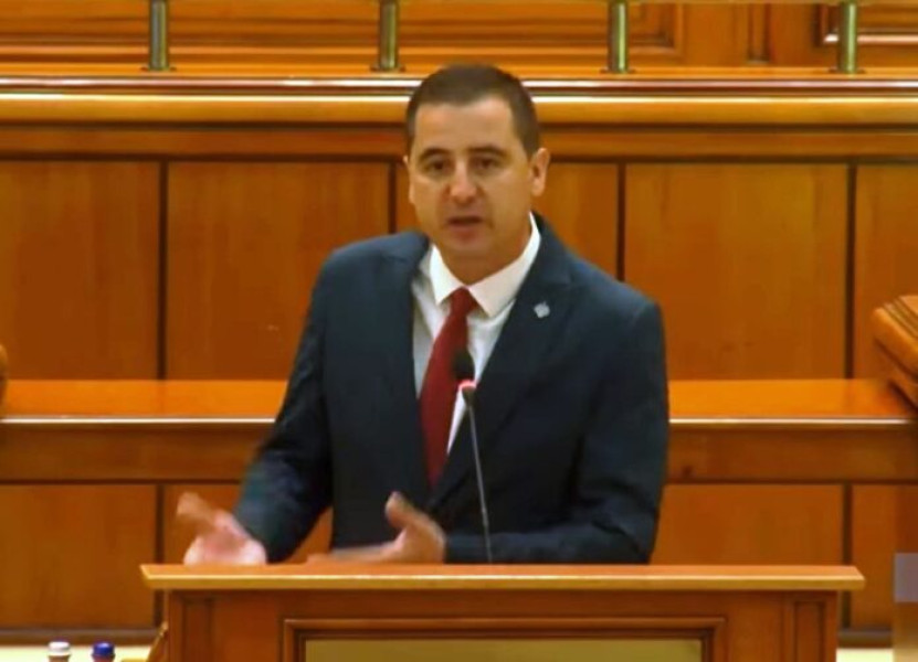 Deputatul PNL Dragoș Ciobotaru cere creșterea cotelor de recoltă pentru urși în România
