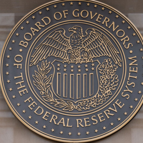 Rezerva Federală reducere dobândă și proiecții privind politica monetară în 2025