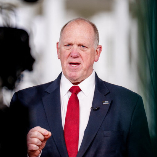 Ancheta privind luarea de mită a consilierului Trump la imigrație, închisă de FBI