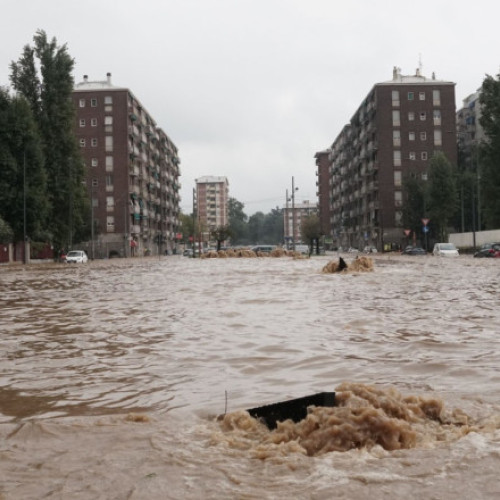 Inundații puternice afectează Italia, zeci de localități sub apă și evacuări masive