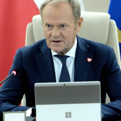 Donald Tusk critică schimbarea poziției lui Trump față de războiul din Ucraina