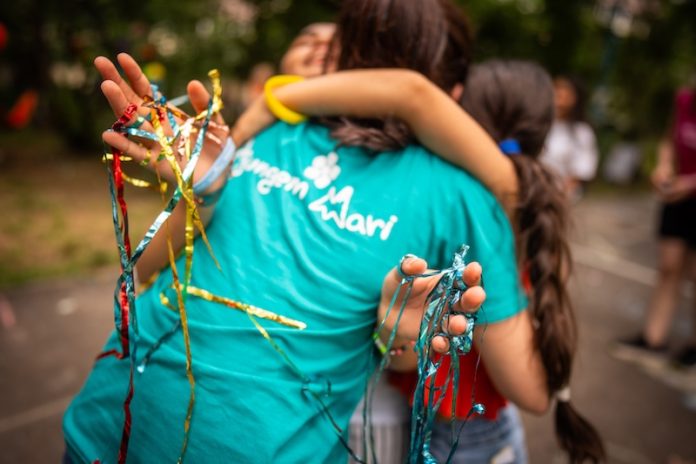 Ajungem MARI caută voluntari pentru copiii din Odobești, Focșani și Mărășești